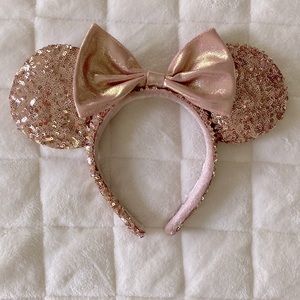 Rose gold Minnie Mouse ears